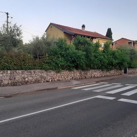 Apartmani Ljerka Malinska Bagian luar foto