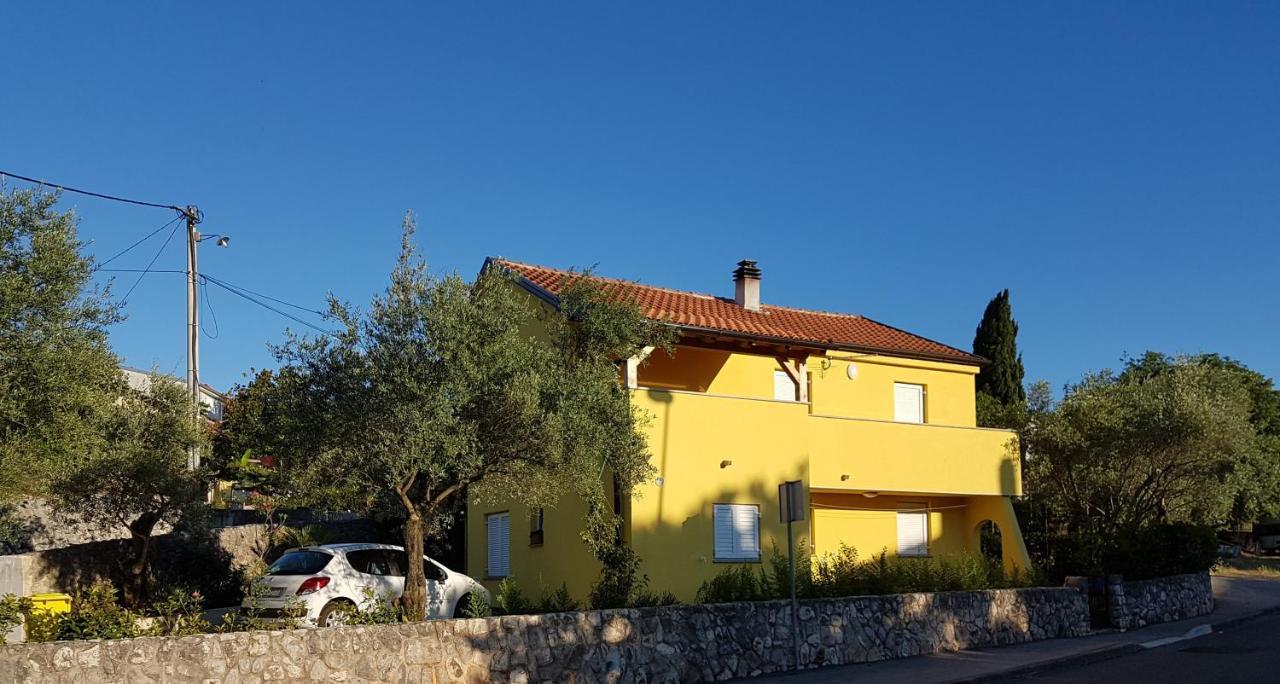 Apartmani Ljerka Malinska Bagian luar foto