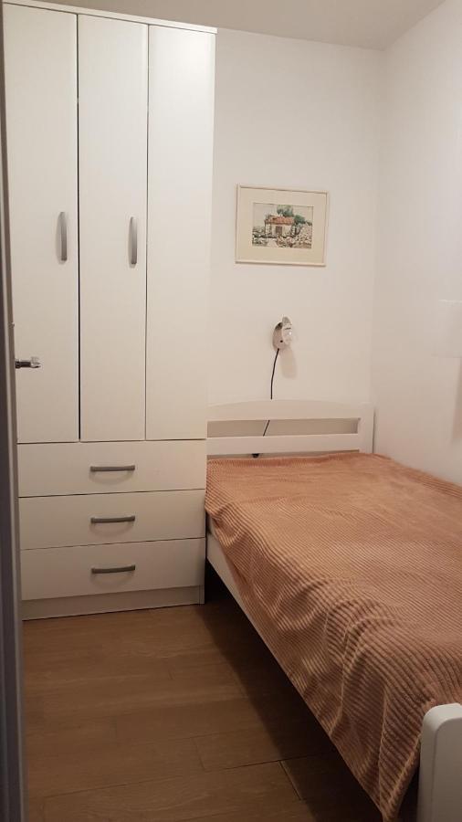 Apartmani Ljerka Malinska Bagian luar foto