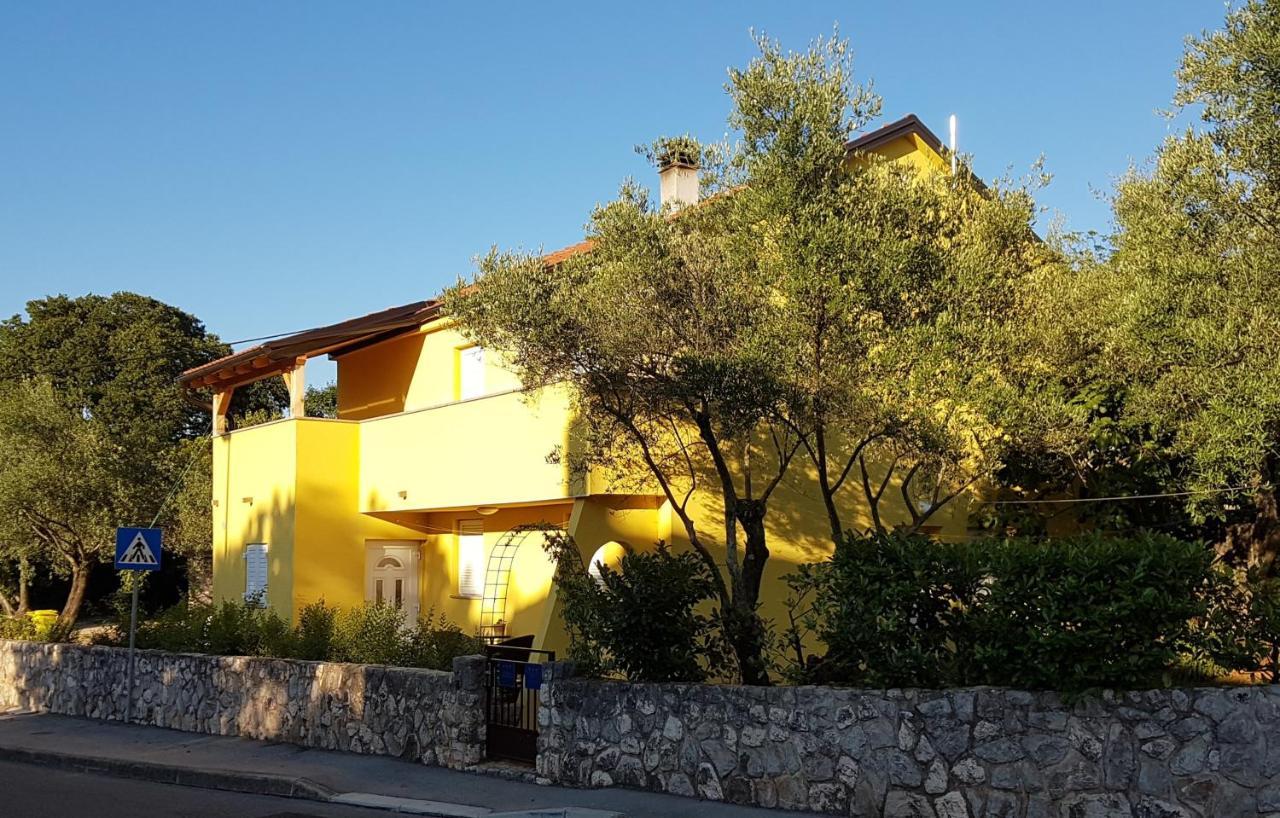 Apartmani Ljerka Malinska Bagian luar foto