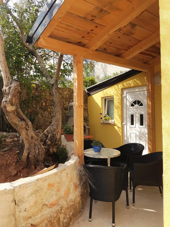 Apartmani Ljerka Malinska Bagian luar foto