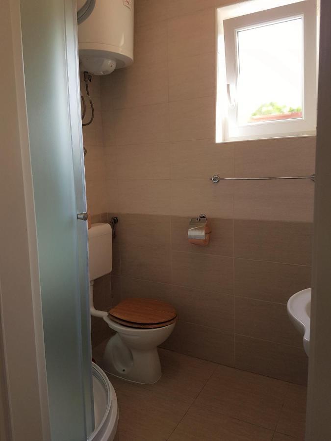 Apartmani Ljerka Malinska Bagian luar foto