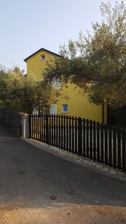 Apartmani Ljerka Malinska Bagian luar foto