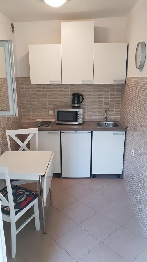 Apartmani Ljerka Malinska Bagian luar foto