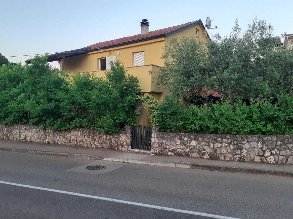 Apartmani Ljerka Malinska Bagian luar foto