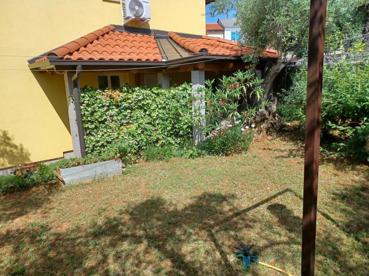 Apartmani Ljerka Malinska Bagian luar foto
