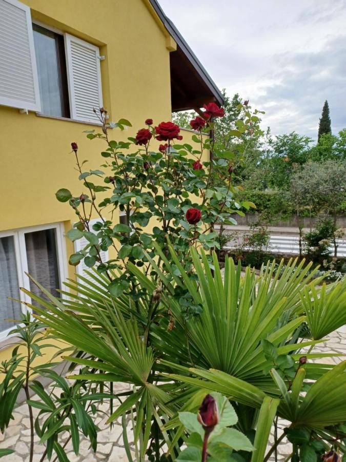 Apartmani Ljerka Malinska Bagian luar foto