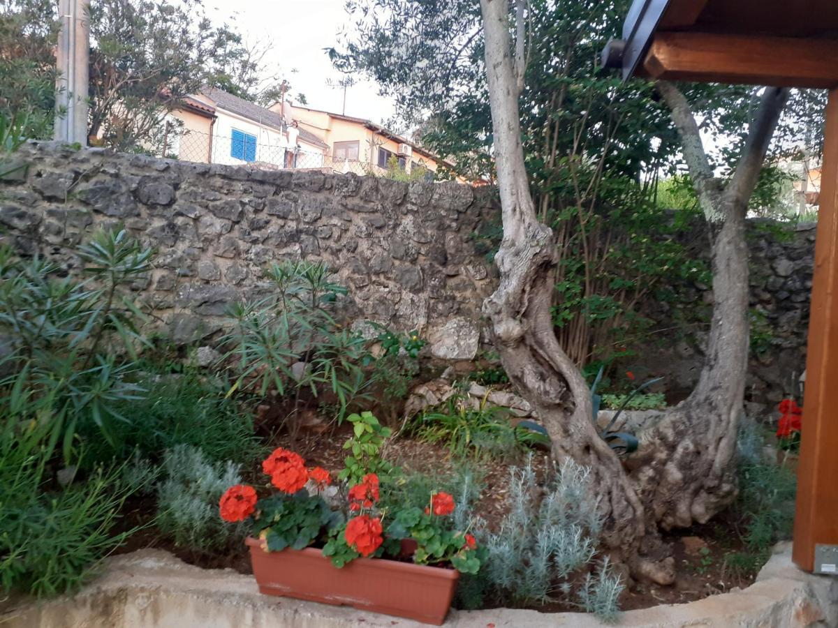 Apartmani Ljerka Malinska Bagian luar foto
